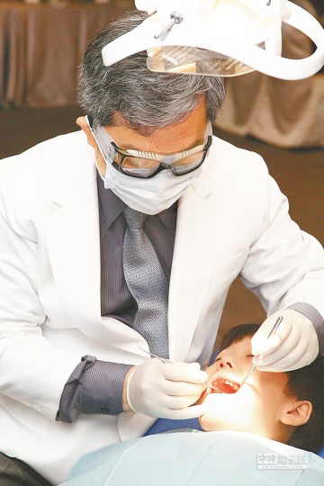 dentist-2015-0216-2