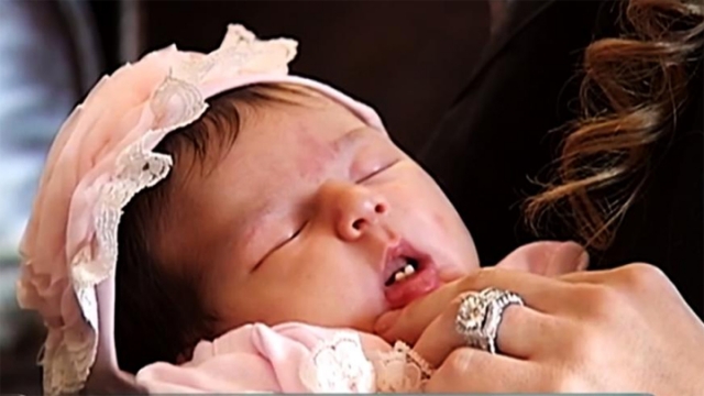 [新聞]  詭異　新生女嬰口中竟有2顆完整牙齒