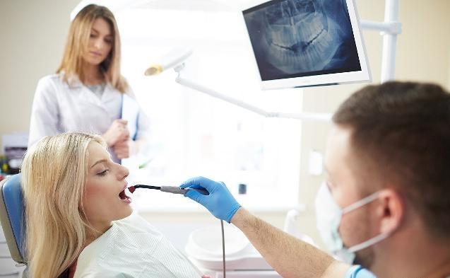醫生提醒：牙齒進行根管治療後，出現這些異常，要及早就醫